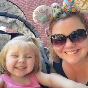 Meet your Posher, Caitlin